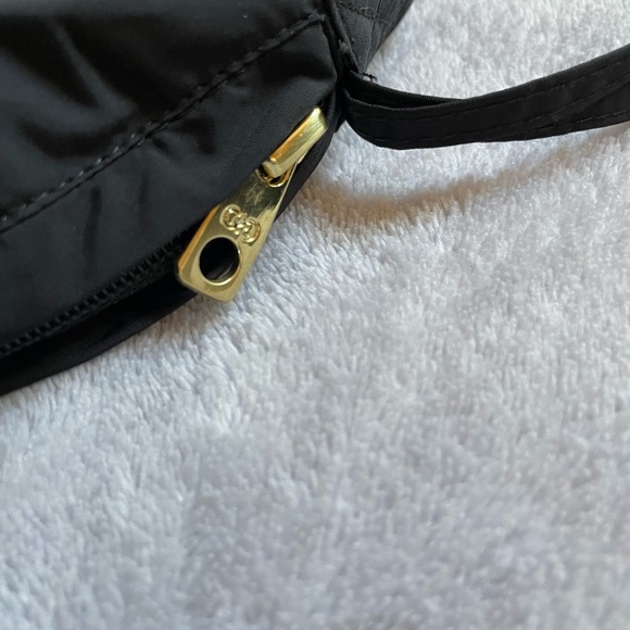 Cole Haan Signature Black Packable Rain Jacket with Hood and Pouch - Picture 12 of 14